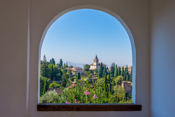 3 Hours Private Guided Tour in Spain with skip the line access - Starting at Polinario Café Bar: how the tour flows end to end