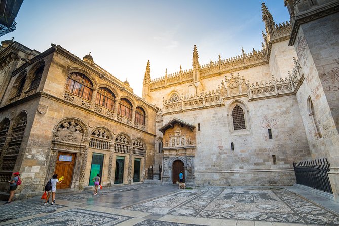 4 neighborhoods 4 cultures. Half day private tour in Granada - The Cathedral, Royal Chapel, and Lonja Exterior Views