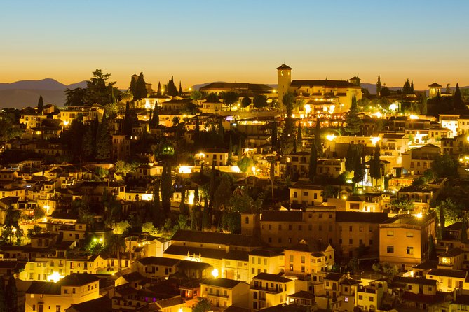 Albaicin and Sacromonte Private Tour - Paseo de los Tristes: cafes nearby, but this tour is all about the walk