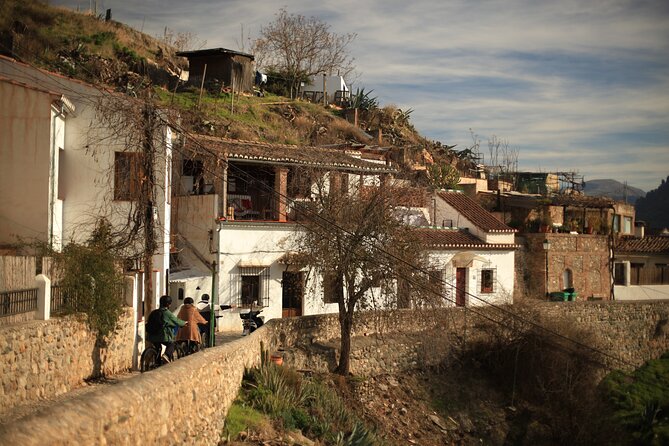 Albaicin & Sacramonte Electric Bike Tour in Granada - Time, weather, and what can change during your 2 hours