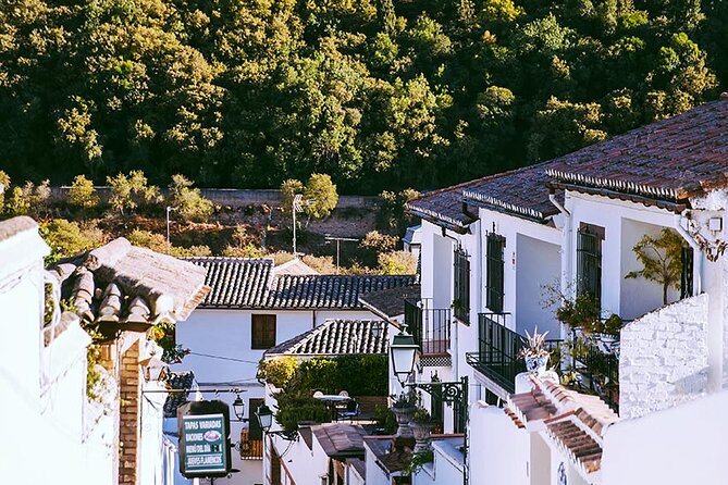 Albayzin and Sacromonte Guided Walking Tour in Granada - Plaza de San Nicolás: the classic balcony moment