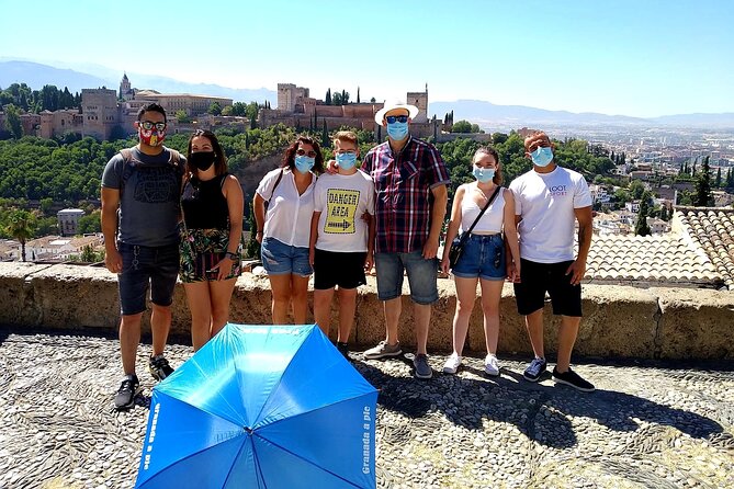 Albayzin and Sacromonte Guided Walking Tour in Granada - Paseo de los Tristes: the Alhambra appears early