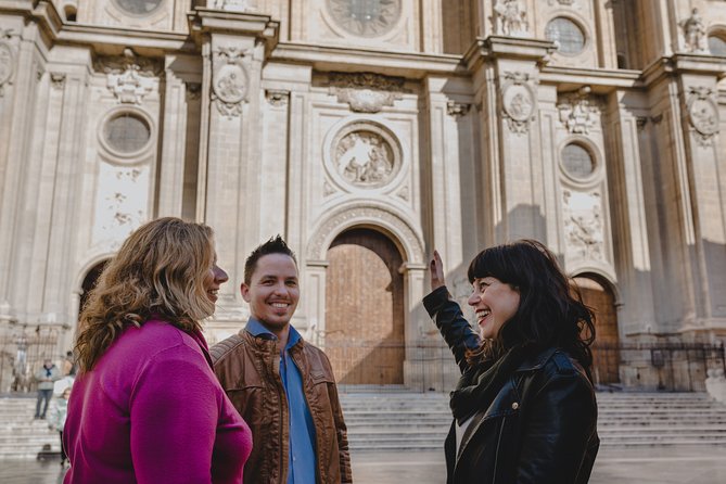 Alhambra and Granada City Center sightseeing tour! - Price and value: what $234.57 per group really covers