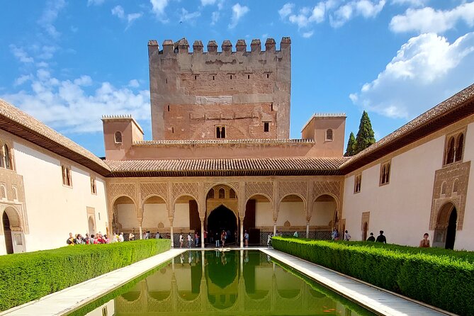 Alhambra and Nasrid Palaces Guided Tour with Tickets - Nasrid Palaces: sultans, court spaces, and the rules that matter