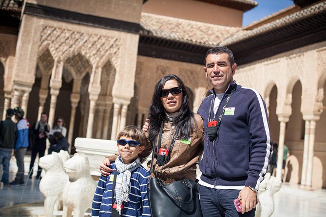 Alhambra and Nasrid Palaces Private Sensory Tour - Timing, routing, and what to expect on the day