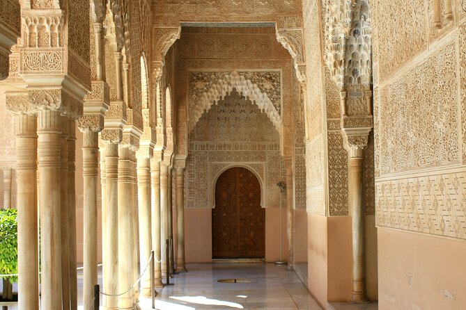 Alhambra and Nasrid Palaces: Skip-the-line Ticket and Local Guide - Why a Certified English Guide Changes Everything