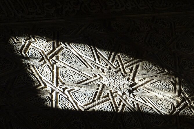 Alhambra and Nasrid Private Walking Tour with Food Tasting - Palace of Charles V: the Renaissance interruption inside Nasrid walls