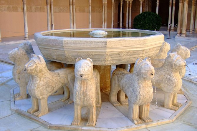 Alhambra daytime visit (8 people) - Key things I’d notice right away