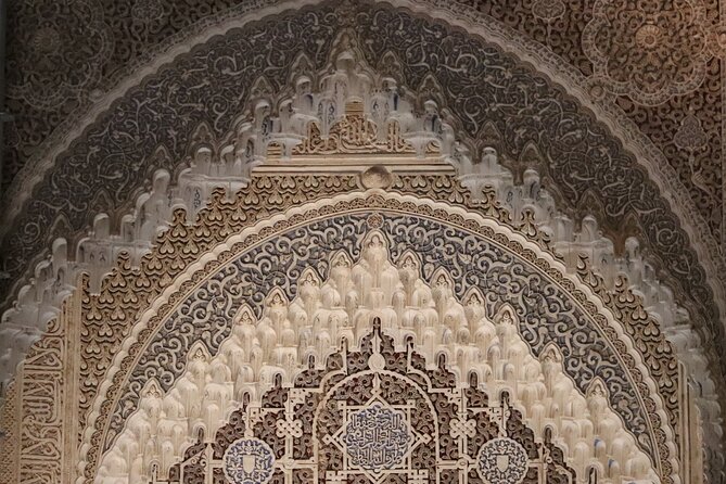 Alhambra Exclusive Tour with Tickets - Why this exclusive Alhambra tour works so well