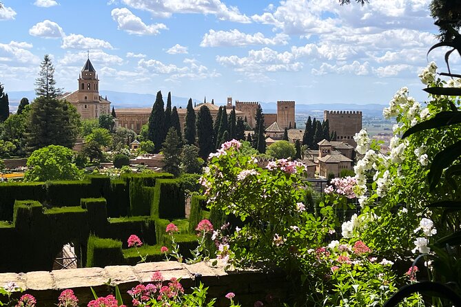 Alhambra Exclusive Tour with Tickets - Stop 2, Nasrid Palaces: where the story gets specific