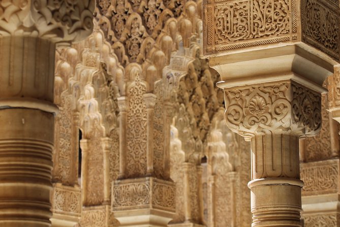 Alhambra&Generalife, Albaicín & Sacromonte Private Tour - Tips before you go: passport details, shoes, and what to expect