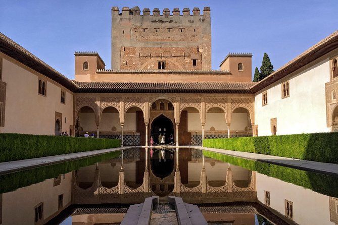 Alhambra & Generalife: Exclusive 3-Hour Private Tour with Tickets Included - Nasrid Palaces: Mexuar, Comares, and the Palace of the Lions