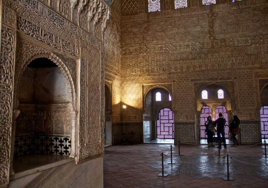 Alhambra & Generalife: Exclusive 3 hours Private Tour - What is included, what is not, and why that matters