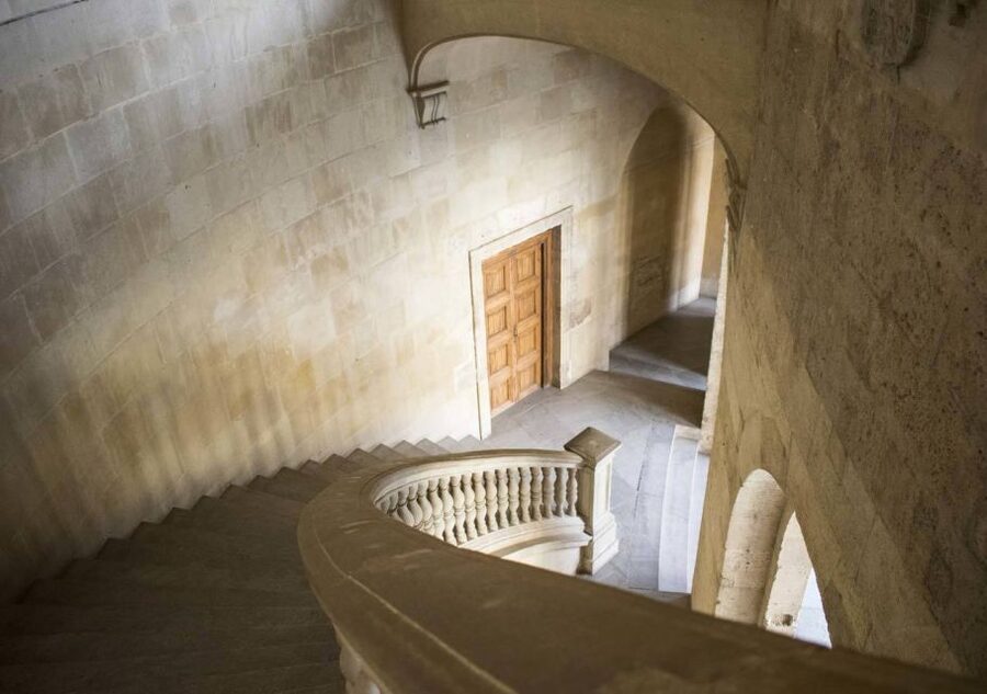 Alhambra & Generalife: Exclusive 3 hours Private Tour - Price and value: $198 per person, and who it fits