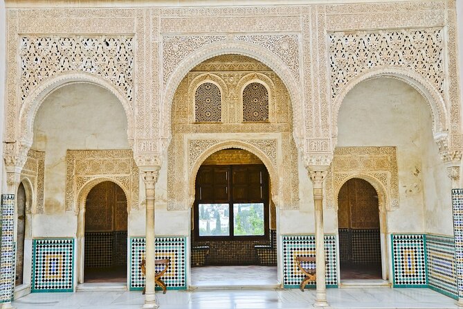 Alhambra & Generalife Skip the Line Regular Group including Nasrid Palaces - Where you start: the Generalife area and the fast route into the complex