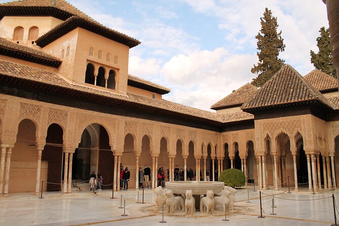 Alhambra Guided Tour, Nasrid Palaces and Generalife - Key highlights to know before you go