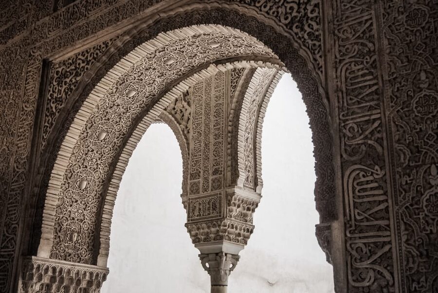 Alhambra & Nasrid Palace: Private Tour with Tickets - Nasrid Palaces: where the details do the talking
