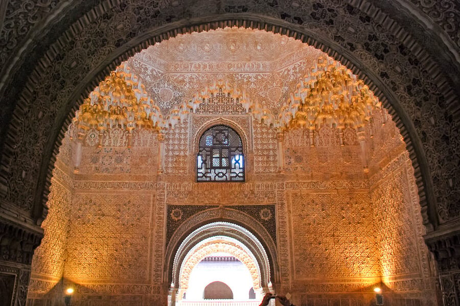 Alhambra & Nasrid Palace: Private Tour with Tickets - Palace of Charles V: the contrast that explains the timeline