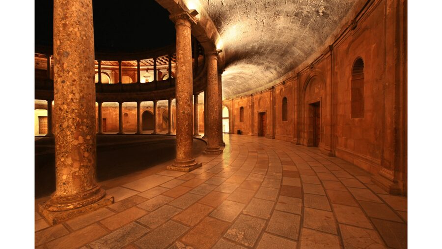 Alhambra: Nasrid Palaces Guided Night Tour without tickets - Key things to know before you go