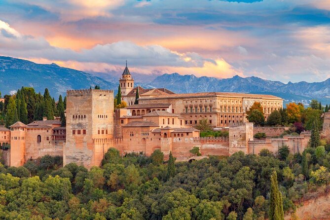 Alhambra : Private Tour for Families - A private family Alhambra tour, built for real life