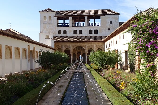 Alhambra Private Tour: Secrets of the Alhambra - Alcazaba: the oldest fortress, built for control