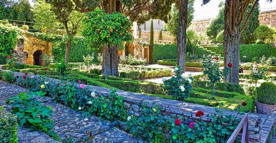 Alhambra's Gardens: Generalife, Partal, Alcazaba, & Carlos V - Key points to know before you go