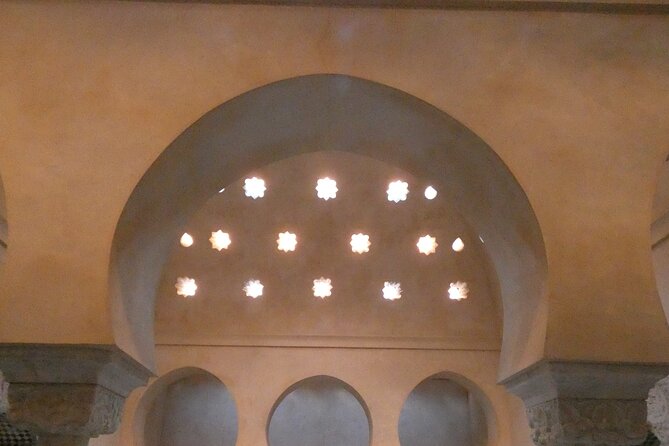 Alhambra Skip the Line Premium Guided Tour - Who this tour suits best, and who should think twice