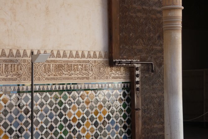 Alhambra Skip-the-line Private Tour including Nasrid Palaces - Who should book this private Alhambra tour?