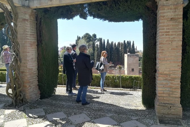 Alhambra Skip-the-line Private Tour including Nasrid Palaces - Medina and the Charles V layer: Granada changes, stone by stone