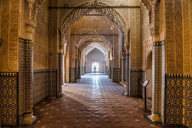 Alhambra: Small Group Tour with Local Guide & Admission - Nasrid Palaces: the rooms you can actually understand