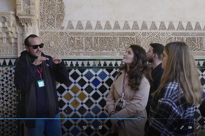 Alhambra: Small Group Tour with Local Guide & Admission - Finding the Welcome Visitor Center and starting on time