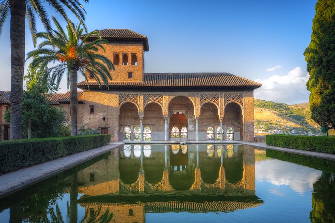 Alhambra Ticket and Guided Tour with Nasrid Palaces - The Alhambra Complex With an Official Guide