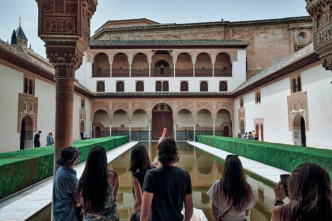 Alhambra Ticket Last Minute Deals - The Big Expectation Issue: Nasrid Palaces Admission Is Not Included