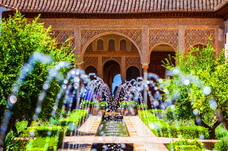 Alhambra: Ticket with Audioguide - Getting your audioguide at P.º de la Sabica, 32