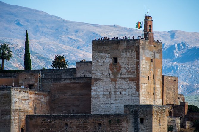 Alhambra Tour and Nazaries Palaces with Hammam Massage Experience - Key takeaways before you go