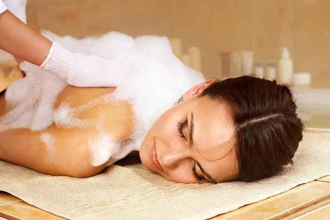 Alhambra Tour and Nazaries Palaces with Hammam Massage Experience - From your hotel to Alhambra: coach time and the morning rhythm
