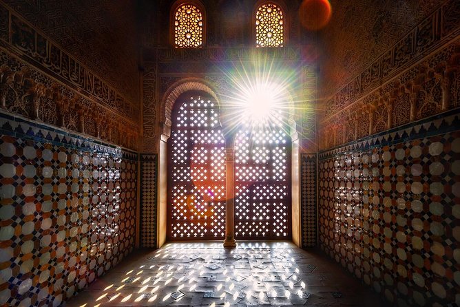 Alhambra Tour & ticket: Nasrid Palaces, Alcazaba & Generalife - Generalife gardens: the quieter payoff at the end