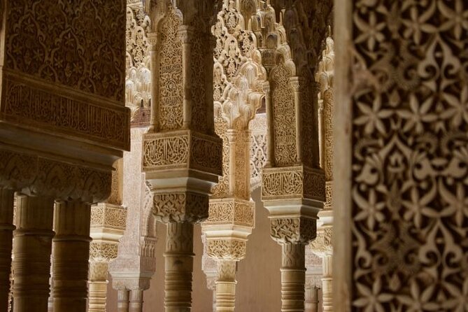 Alhambra: tour with Nasrid Palaces. Admission not included - Calle Real de la Alhambra: church, convent, and the Medina ruins