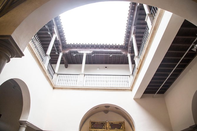 Best of Granada guided tour - Alaicería: The Old Great Bazaar Market Area, Moorish Trading Roots