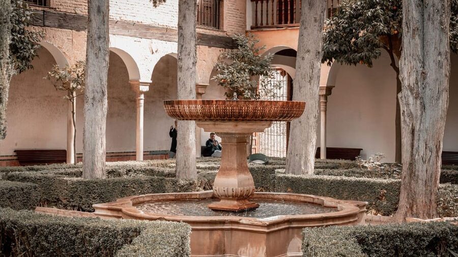 Best of Granada: Private Walking Tour with a Local - Who this tour fits best