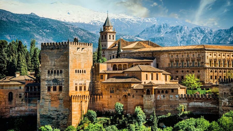 Best of Granada: Private Walking Tour with a Local - Albaicín street time: where the city feels lived-in