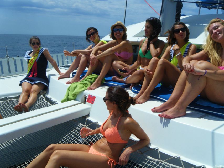 Costa Tropical: Luxury Catamaran Trip with Lunch - Should You Book This Costa Tropical Catamaran Trip?