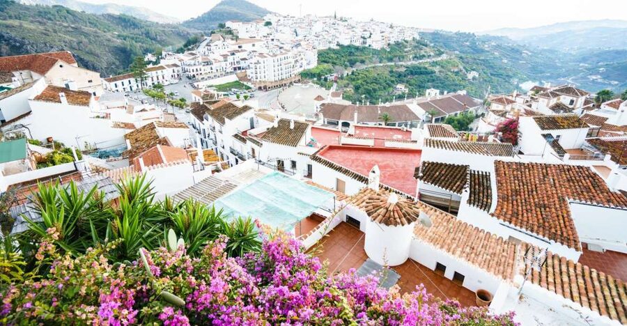 Day Tour to Frigiliana & Nerja from Granada - Why Frigiliana and Nerja fit together so well from Granada