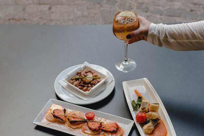 Delicious Granada Food Walk - Group size and the role of the host