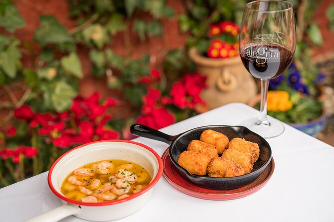 Dinner on a terrace in the Albayzin and a live flamenco show - Timing Your Evening With San Nicolás Night Views