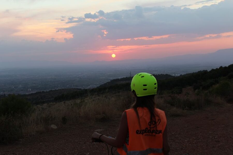 Electric Bike Tour with 2 Options to Explore Granada - How the guides make or break the experience
