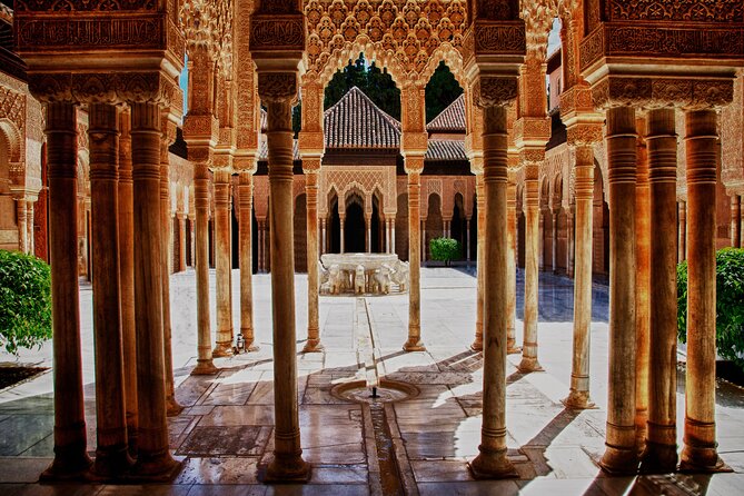 Exclusive Private Alhambra Tour with a Historian - Key things you’ll notice on this private Alhambra tour