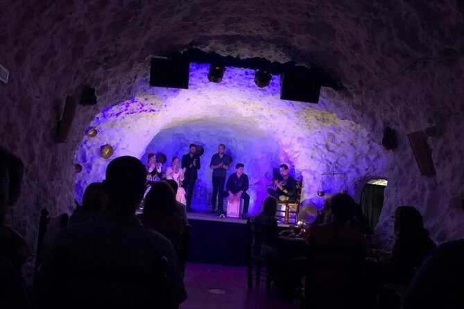 Flamenco Show in a Cave Restaurant in Granada - Seating in a cave: close-up magic and real comfort tradeoffs