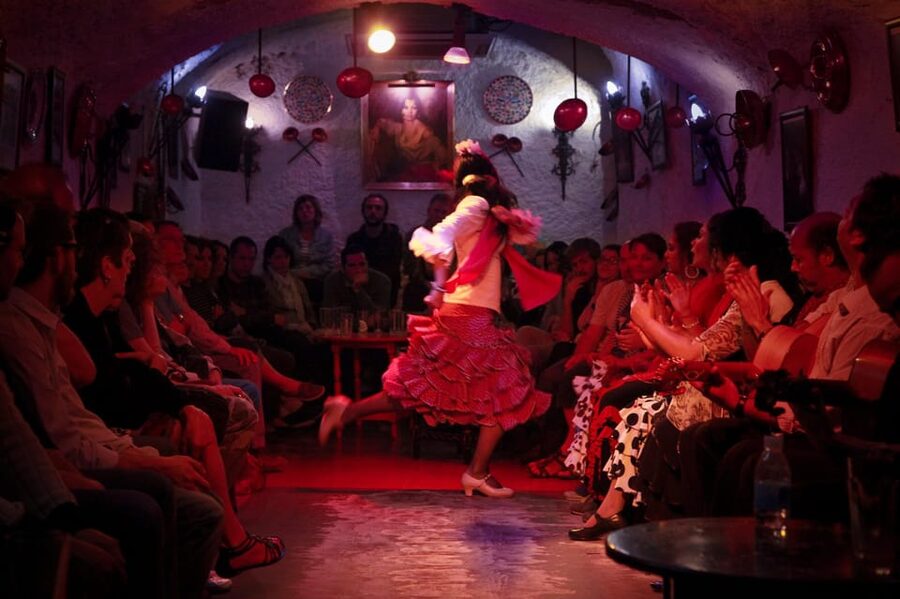 Flamenco Show: Zambra in Cuevas del Sacromonte - Why This Zambra Style Works So Well in Sacromonte