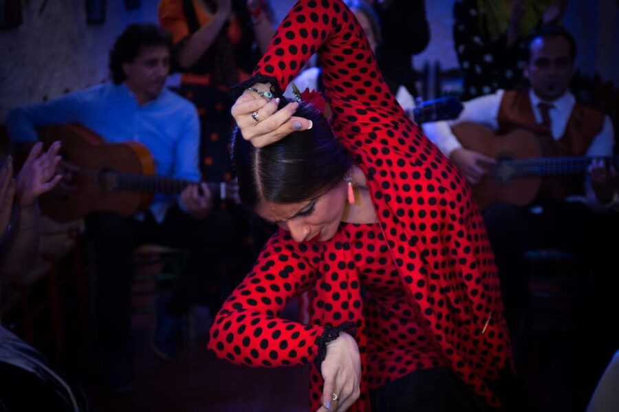 Flamenco Show: Zambra in Cuevas del Sacromonte - Is It Worth Around $33? A Simple Value Check